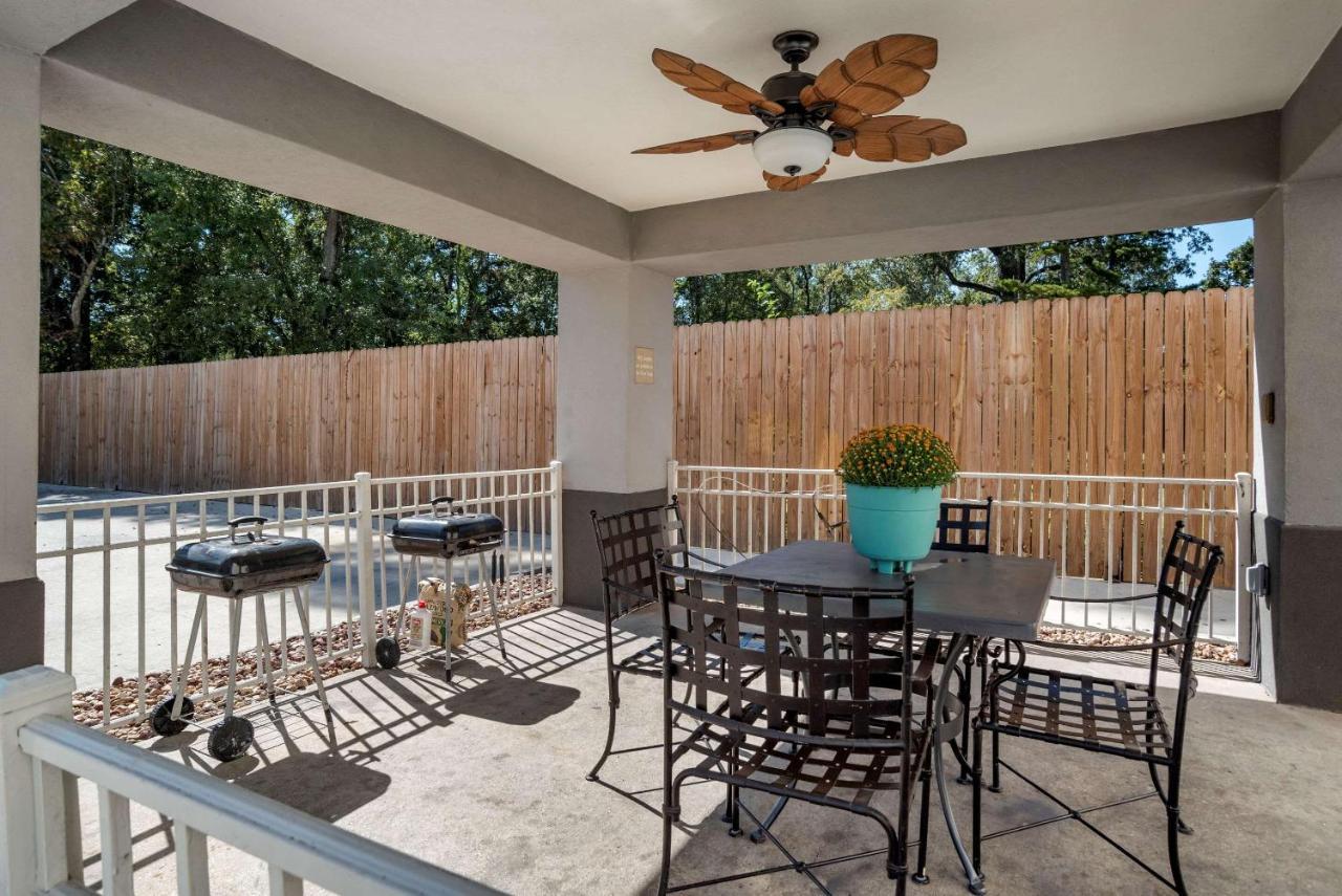 MainStay Suites Denham Springs - Baton Rouge East Exterior foto